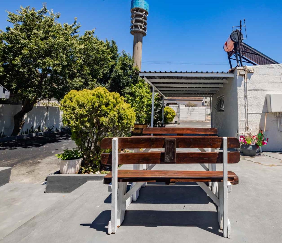 To Let 1 Bedroom Property for Rent in Oakdale Western Cape
